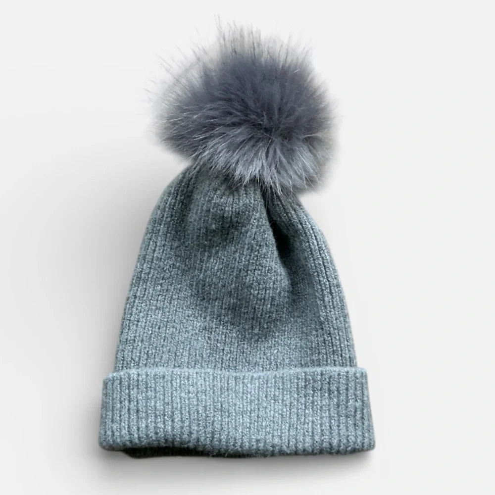 Soft Surroundings Knit Pom Pom Beanie Grey One Size Cabincore Streetwear Ski
